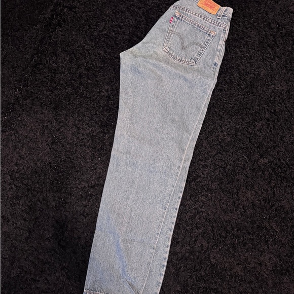 LEVIS 550 relaxed fit medium wash SZ 12 MIS L FITS LIKE AN 8 - Picture 10 of 10